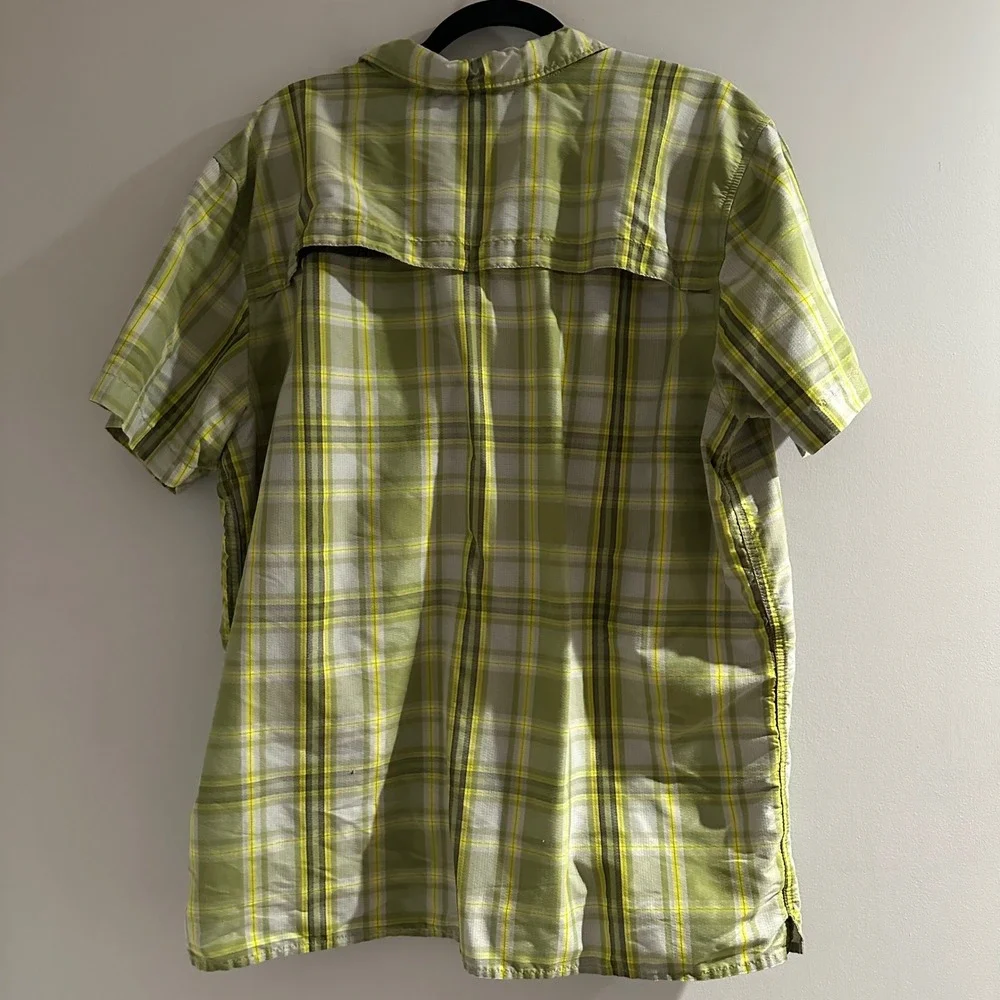 The North Face Plaid Hiking Shirt‎ Mens XL Green Short Sleeve Vented Button Up